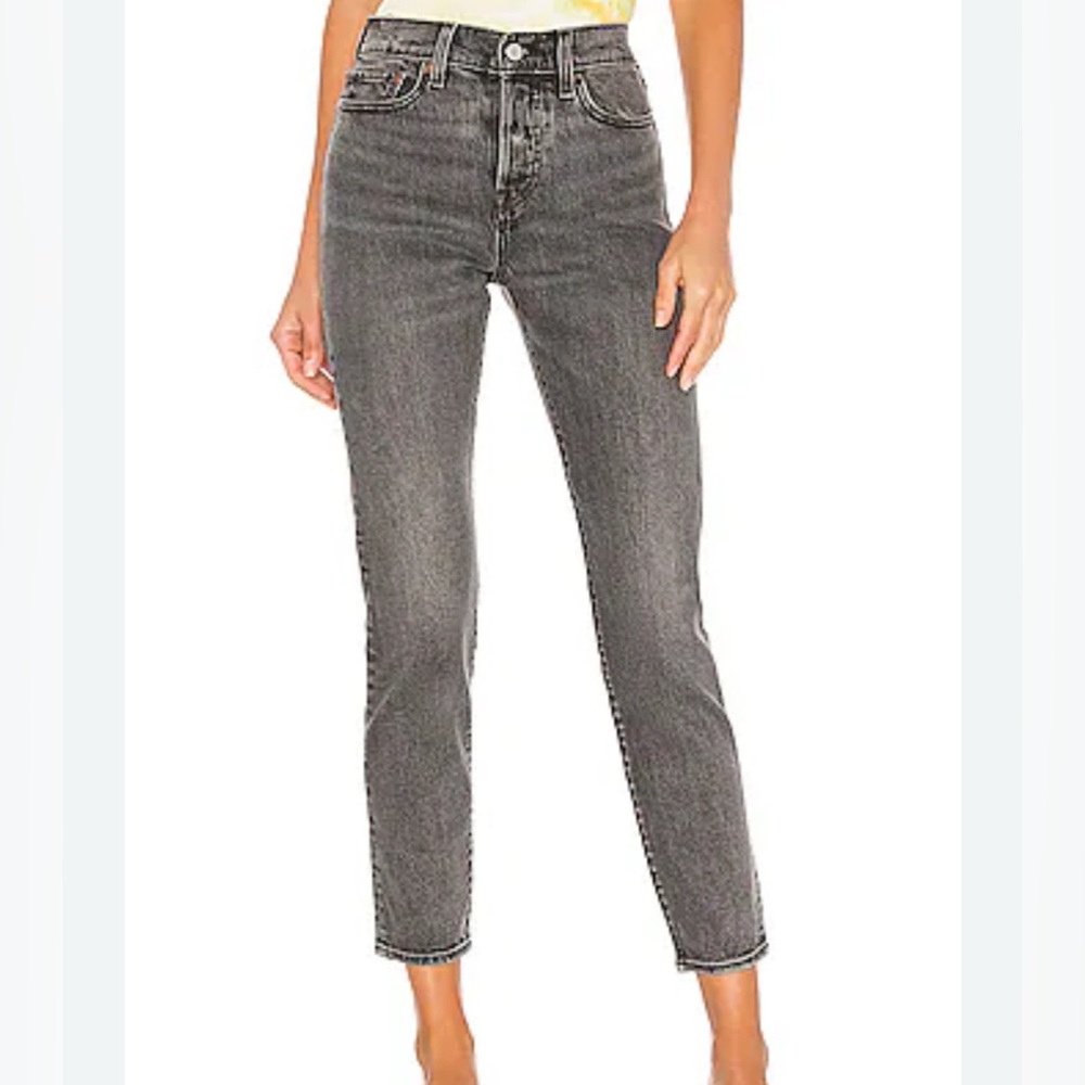 Levi’s Wedgie Icon Tapered Leg Jeans